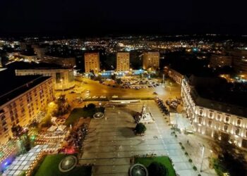 Iașul se conformează apelului lui Bolojan și reduce iluminatul public pe timpul nopții pentru a economisi energie. Primăria estimează o economie de 10 MWh în fiecare noapte