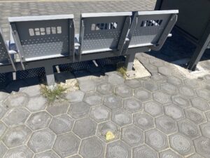 Ieșenii reclamă calitatea lucrărilor din Piața Voievozilor: „Lucrare făcută în bătaie de joc. Cetățenii din Alexandru cel Bun merită mai mult”