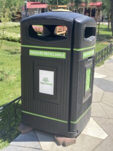Ieșenii reclamă calitatea lucrărilor din Piața Voievozilor: „Lucrare făcută în bătaie de joc. Cetățenii din Alexandru cel Bun merită mai mult”
