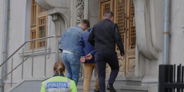 Conflict degenerat în Balș: un tânăr ar fi amenințat un bărbat, apoi i-ar fi incendiat fânarul