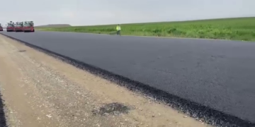Au început lucrările de asfaltare lângă Pașcani la cel mai mare nod rutier turbion din România