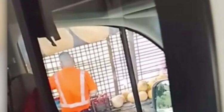 Ambulanță oprită pentru cumpărături, în timpul transportului unor pacienți. Controlul DSU a scos la iveală nereguli grave la Bacău