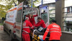 Bărbat în stare gravă la spital 