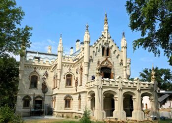 Castelul Sturdza de la Miclăușeni scapă de schele după doi ani și jumătate de restaurare. Monumentul își redeschide porțile în septembrie