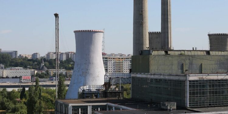 Iașul rămâne fără apă caldă timp de șase zile. Lucrări importante la rețeaua de termoficare înainte de sezonul rece