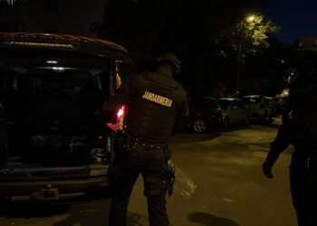 Șase tineri, arestați preventiv după ce ar fi bătut un tânăr în Capăt CUG