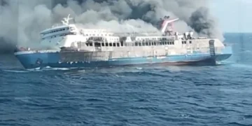 Incendiu devastator la bordul unui feribot: cinci morți și zeci de persoane dispărute