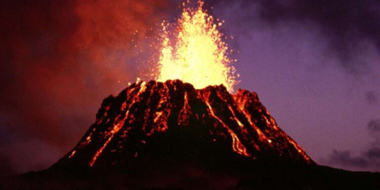 Alertă pentru românii care călătoresc în Sicilia. MAE avertizează asupra activității vulcanului Etna și recomandă verificarea zborurilor