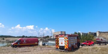 Doi tineri dispăruți în zona barajului Călimănești au fost găsiți fără viață în râul Siret