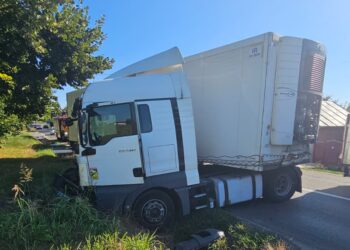 Accident în Dumbrava, sensul spre Grajduri este blocat. Se circulă alternativ