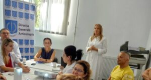 Polițiștii și medicii din Hârlău, instruiți de DGA în lupta împotriva corupției. Ce riscuri au fost discutate