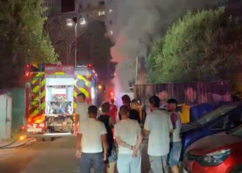 Incendiu violent în Iași: 7 garaje, cuprinse de flăcări pe strada Zugravi