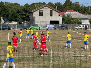 Iași | Fotbalul la firul ierbii, cum se trăiește un derby local. Focuri pleacă cu toate cele 3 puncte de la Movileni