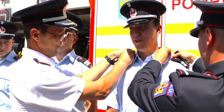 150 de cadre militare ale ISU Iași au fost înaintate în grad la termen. Zeci de pompieri din Pașcani, Târgu Frumos și Detașamentul 2 Iași, printre cei avansați