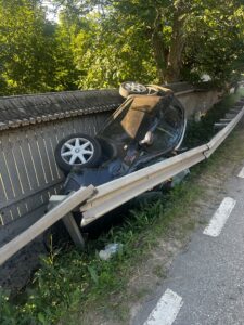 Accident pe DN 15B, în Pipirig: 5 persoane au ajuns la spital