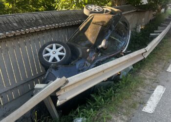 Accident pe DN 15B, în Pipirig: 5 persoane au ajuns la spital