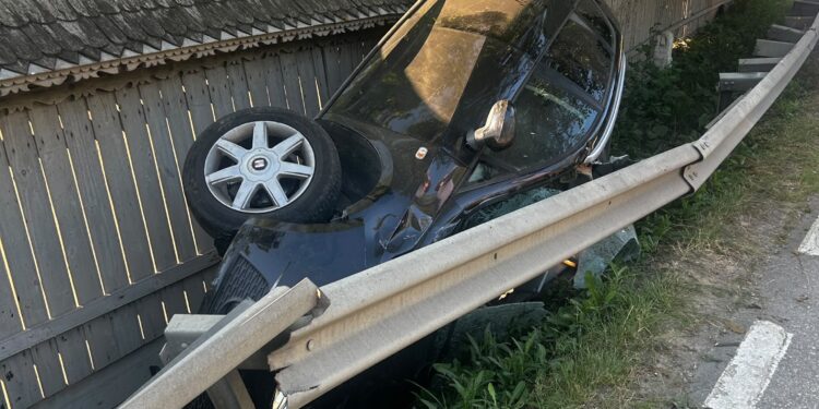 Accident pe DN 15B, în Pipirig: 5 persoane au ajuns la spital