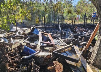 Două persoane au suferit arsuri într-un incendiu izbucnit la o anexă gospodărească din Costuleni