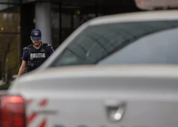 Șoferiță oprită pe Străpungere Silvestru. A refuzat testarea pentru alcool, avea permisul suspendat, iar mașina circula fără ITP și RCA