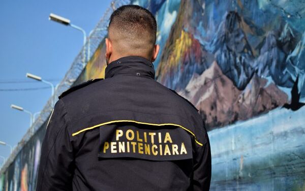 politisti de penitenciar