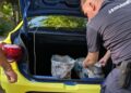 Taximetrist, prins în București în timp ce le livra materiale pirotehnice suporterilor. Jandarmii au găsit și patru butelii cu azot