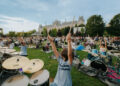 Palasul se transformă în scenă de percuție: peste 150 de tineri vor cânta simultan la 100 de seturi de tobe