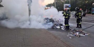 Incendiu la o autospecială de colectare a gunoiului
