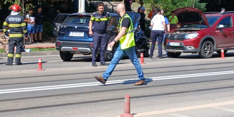 Accident cu 4 persoane implicate în Municipiul Iași
