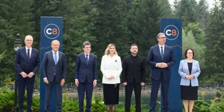 Zelenski îi aduce pe liderii Europei în Carpații Ucrainei. România, parte a unei noi platforme regionale