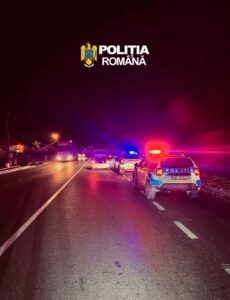 Cursă nebunească în Iași. Fără ITP, RCA, lumini și număr în față, un șofer de 18 ani, oprit cu spike-strip la Podu Iloaiei