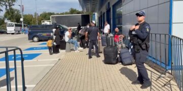 Mii de pelerini hasidici trec prin Iași spre Ucraina, în plin război. „Nu ne este frică”