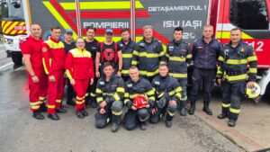 Incendiu într-un restaurant de pe bulevardul Carol I din Iași. Friteuzele au luat foc, iar flăcările au afectat și acoperișul