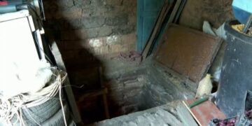 Trei oameni găsiți inconștienți într-un beci din Vaslui. Pericolul nevăzut al sezonului de must