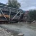 Pod de fier deteriorat în comuna Asău. Traficul a fost deviat, iar autoritățile caută soluții