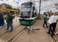Biciclist lovit de tramvai pe Calea Chișinăului, după ce a virat printr-un loc nepermis