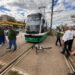 Biciclist lovit de tramvai pe Calea Chișinăului, după ce a virat printr-un loc nepermis