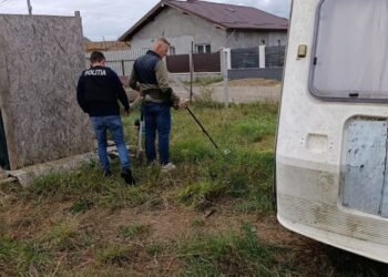 Doi bărbați din Vrancea și Brasov au fost prinși la câteva luni după ce au furat 1 kilogram de aur dintr-o locuință din Piatra-Neamț