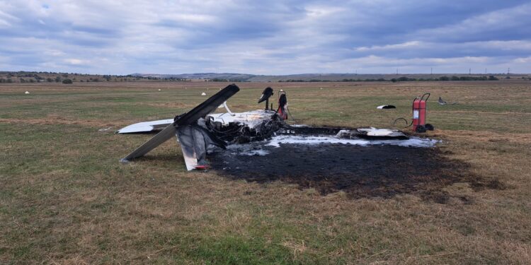 Pilotul avionului care a aterizat forțat la Iași a scăpat cu răni superficiale. „A fost o minune”