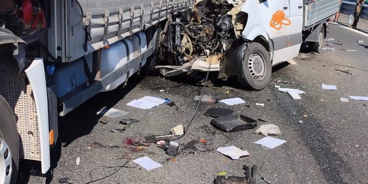 Accident Drum Expres Craiova - Pitesti. Foto: DRDP Craiova