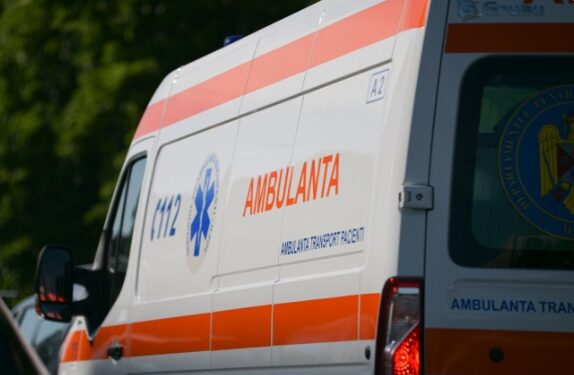Iași | Doi minori și un adult au fost răniți într-un accident rutier produs în comuna Comarna