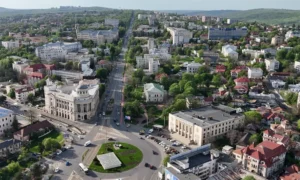 Șantier de 18 luni în Copou: tramvaiele dispar de pe bulevard, iar parcarea pe prima bandă va fi interzisă