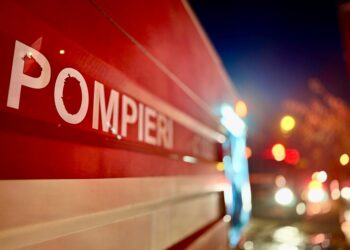 Incendiu la o terasă anexată unei locuințe din Conțești. Pompierii au intervenit cu două autospeciale