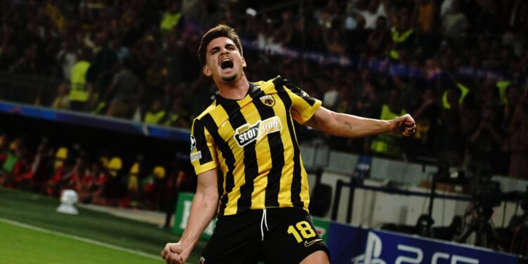 Răzvan Marin, eroul lui AEK Atena în Liga Campionilor! Gol superb din lovitură liberă și titlul de omul meciului