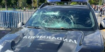 Protestul oierilor din Piața Victoriei a degenerat. Nicușor Dan a făcut apel la rațiune. Guvernul: „A depășit cadrul protestului pașnic”