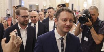 Cabinetul Mureșan intră în etapa decisivă: miniștrii, audiați înaintea votului de miercuri