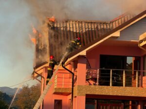Incendiu locuință mănăstirea casin