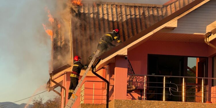 Incendiu locuință mănăstirea casin