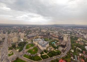 Richard Clayderman, Gheorghe Zamfir și Direcția 5, pe aceeași scenă la Iași! Sărbătorile Iașului se încheie cu un concert în Piața Palatului Culturii