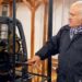 A murit Ion Cristea, omul care a avut grijă aproape 50 de ani de ceasul din turnul Palatului Culturii din Iași