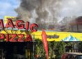 Incendiu la acoperișul pizzeriei Magic Pizza, din campusul studențesc Tudor Vladimirescu, municipiul Iași